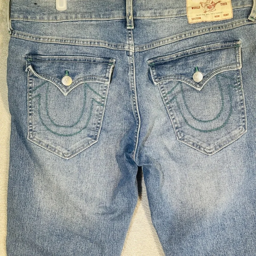 True Religion Geno Jeans Mens 36x31 Blue Light Wash Tapered Relaxed Zip Fly